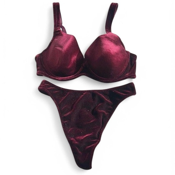 Vintage Victoria’s Secret Bra Set